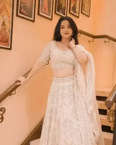 Escort Munsiari